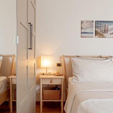 Cozy Retreat In Coastal Livorno Apartman Kültér fotó