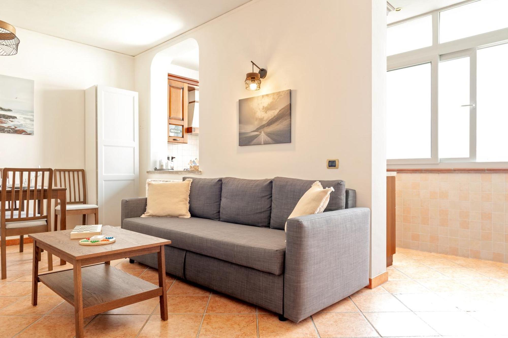 Cozy Retreat In Coastal Livorno Apartman Kültér fotó
