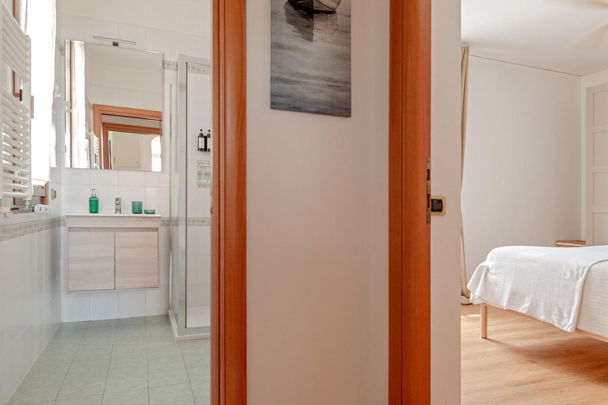 Cozy Retreat In Coastal Livorno Apartman Kültér fotó