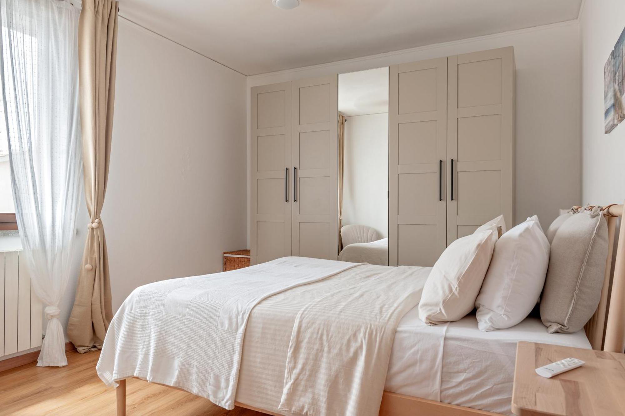 Cozy Retreat In Coastal Livorno Apartman Kültér fotó