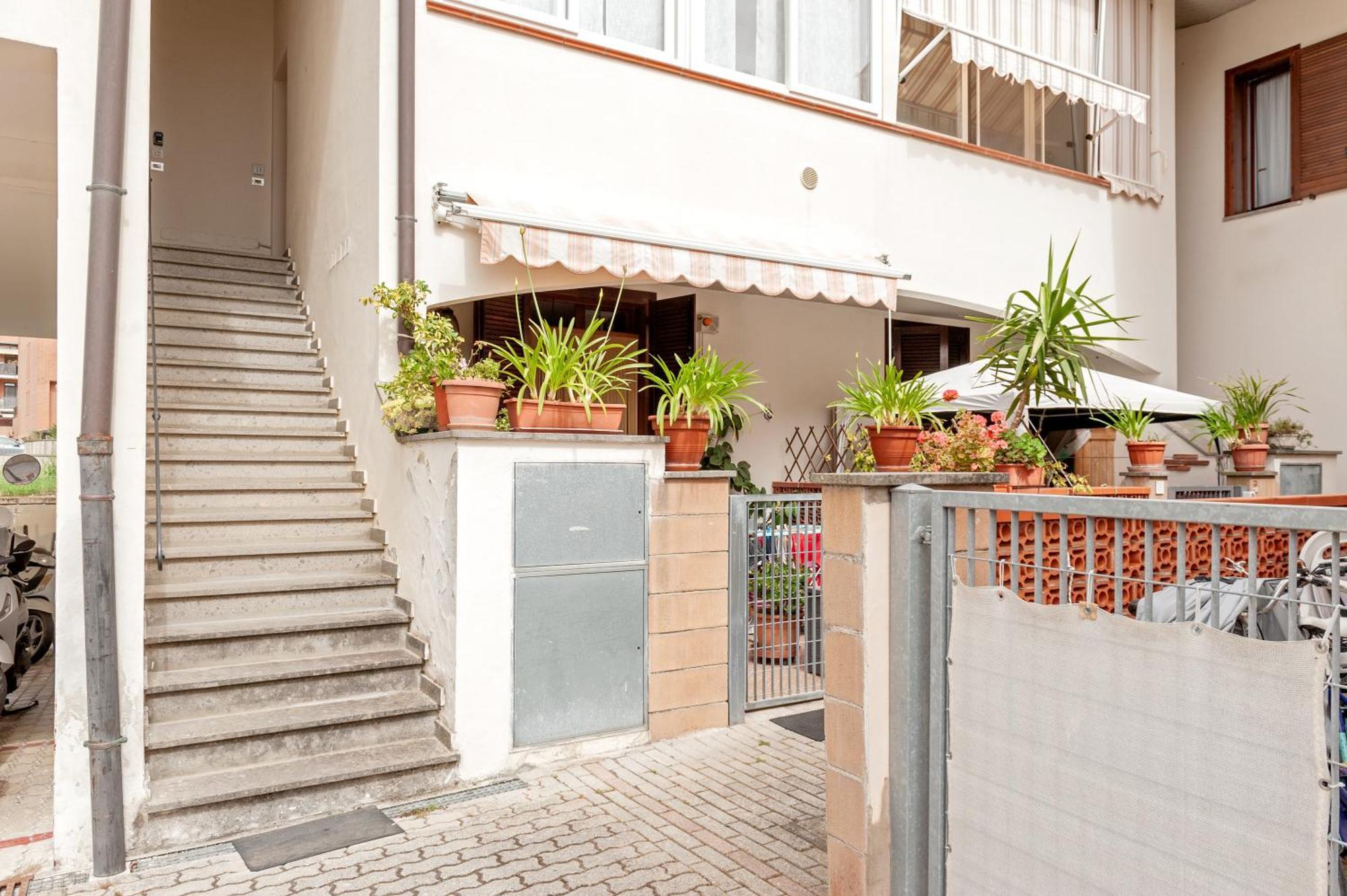 Cozy Retreat In Coastal Livorno Apartman Kültér fotó